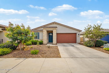 12711 Parkway Ln, Avondale, AZ 85323