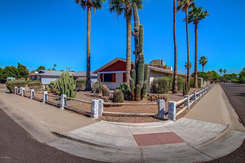 1272 E Manhatton Dr, Tempe, AZ 85282