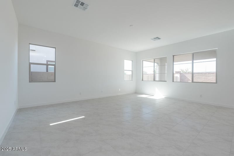 1272 Penedes Dr, Gilbert, AZ 85298