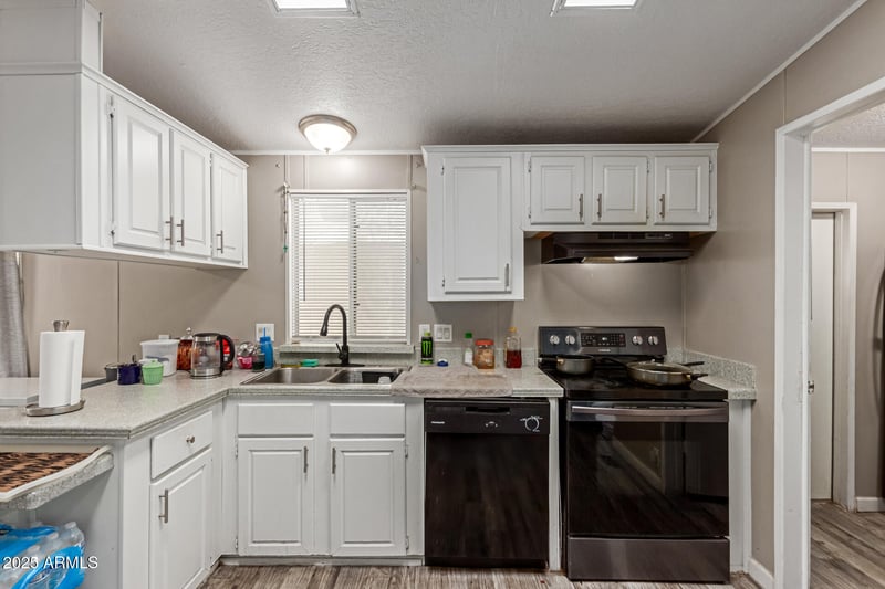 12721 Greenway Rd #218, El Mirage, AZ 85335