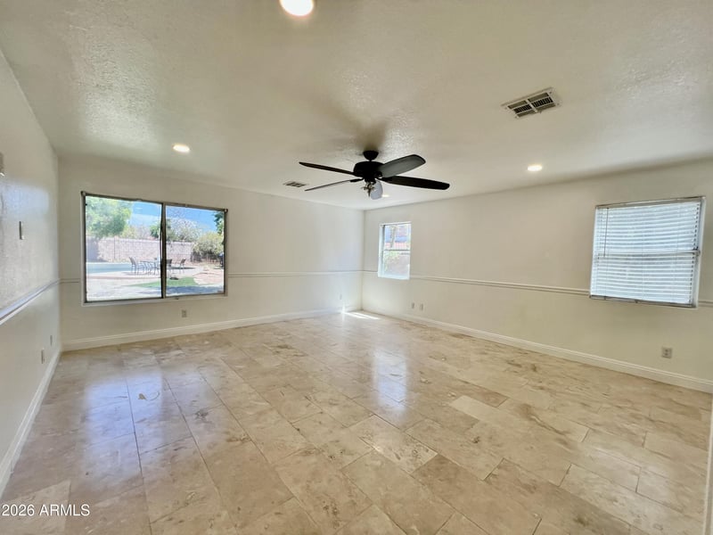 12721 N 58th Dr, Glendale, AZ 85304