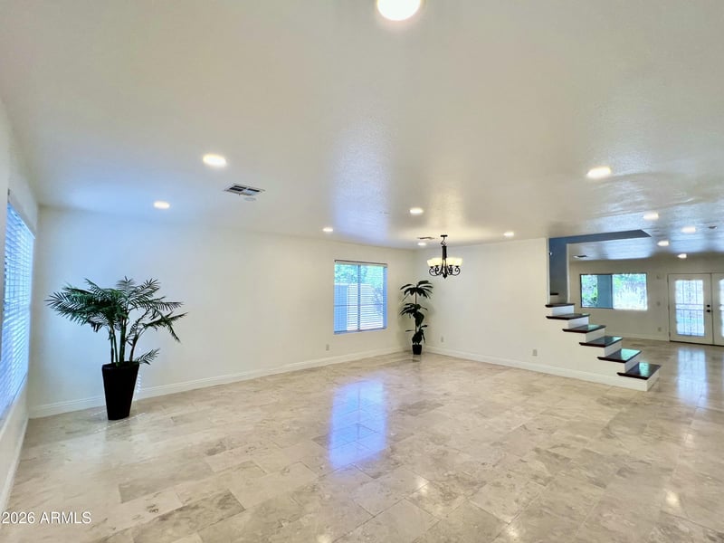 12721 N 58th Dr, Glendale, AZ 85304