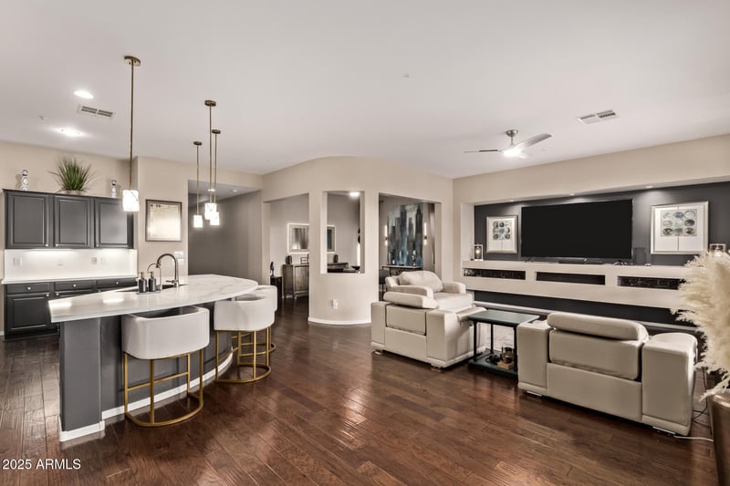 12725 Dale Ln, Peoria, AZ 85383
