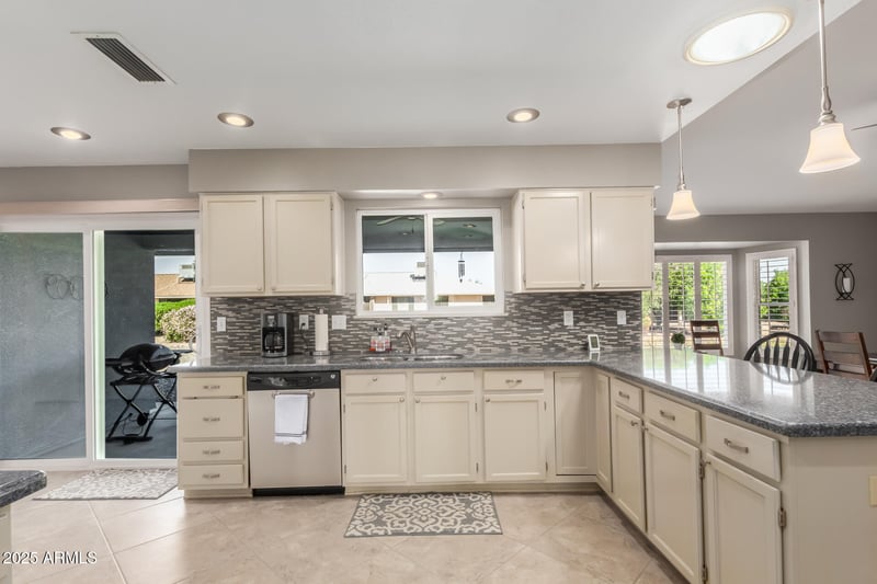 12726 Blue Bonnet Dr, Sun City West, AZ 85375