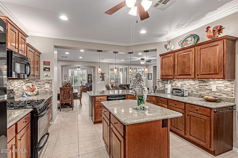 12726 Dale Ln, Peoria, AZ 85383