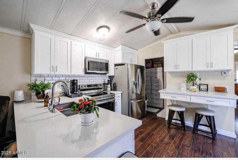 12727 Glendale Ave #106, Glendale, AZ 85307