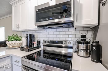 12727 W Glendale Ave #106, Glendale, AZ 85307