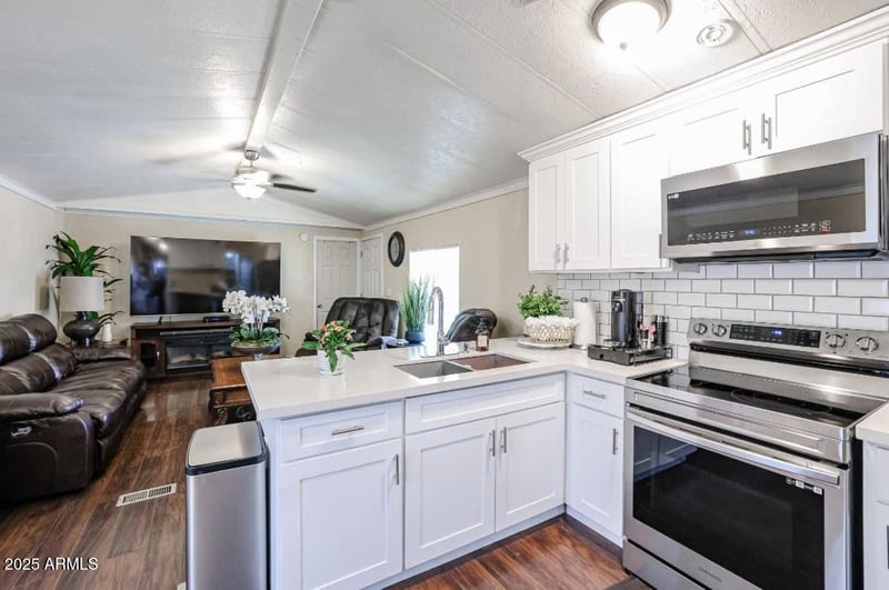 12727 W Glendale Ave #106, Glendale, AZ 85307