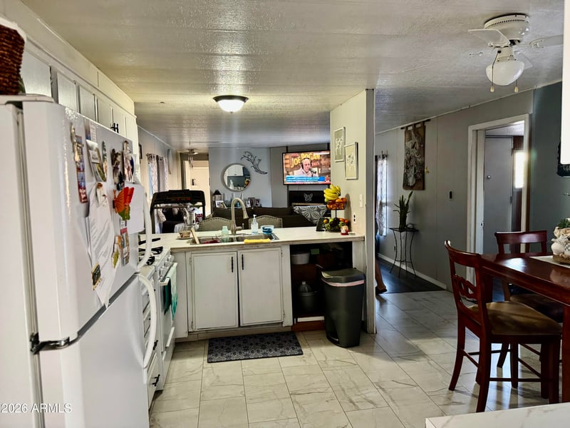 12727 Glendale Ave #42, Glendale, AZ 85305