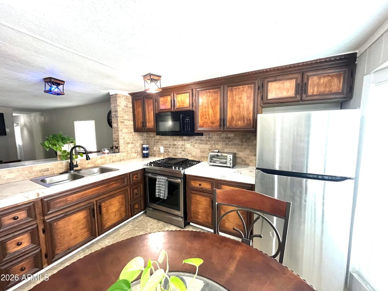 12727 W Glendale Ave #82, Glendale, AZ 85307