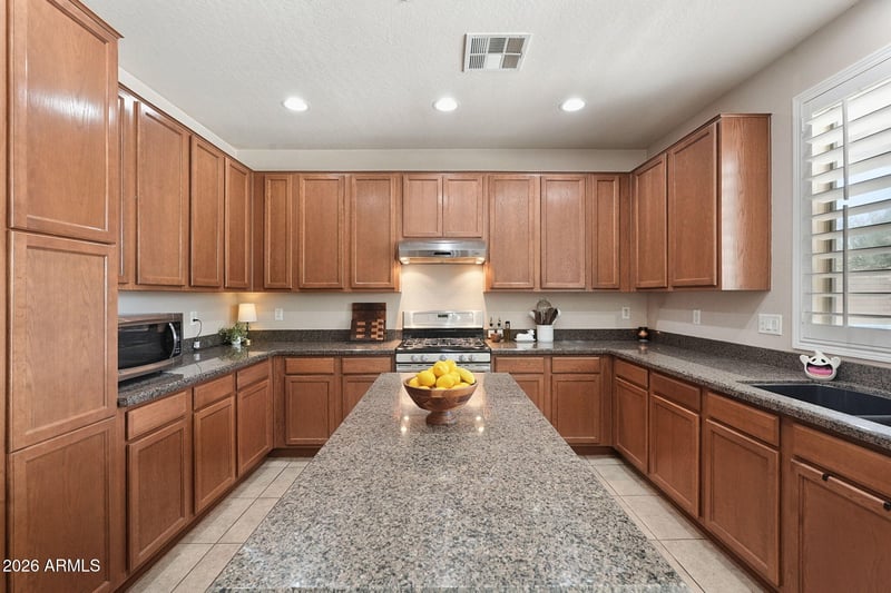 12735 W Lowden Rd, Peoria, AZ 85383