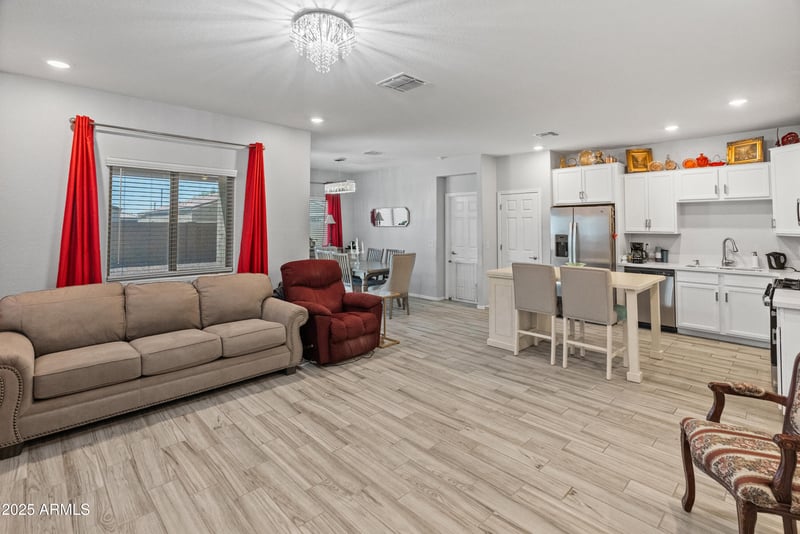 12739 Myrtle Ave, Glendale, AZ 85307