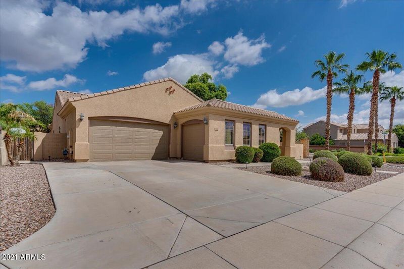 1274 E Kingbird Dr, Gilbert, AZ 85297