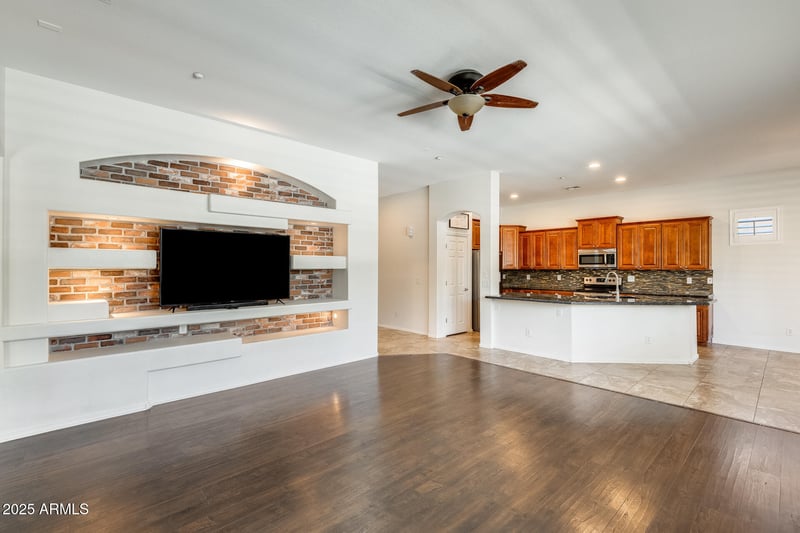12744 Lone Tree Trl, Peoria, AZ 85383
