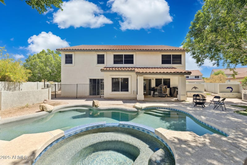 12748 N 57th Dr, Glendale, AZ 85304