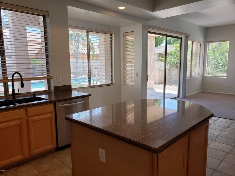 1275 N Evergreen St, Gilbert, AZ 85233