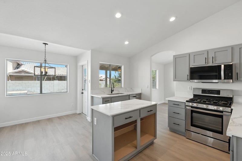 12751 85th Dr, Peoria, AZ 85381