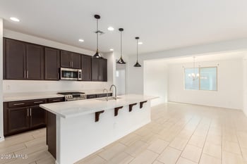 12751 Ocotillo Rd, Glendale, AZ 85307