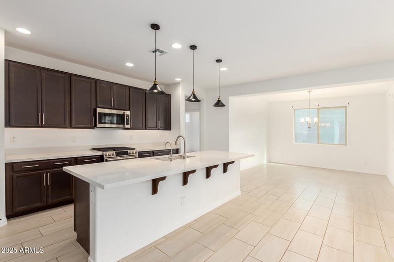 12751 Ocotillo Rd, Glendale, AZ 85307