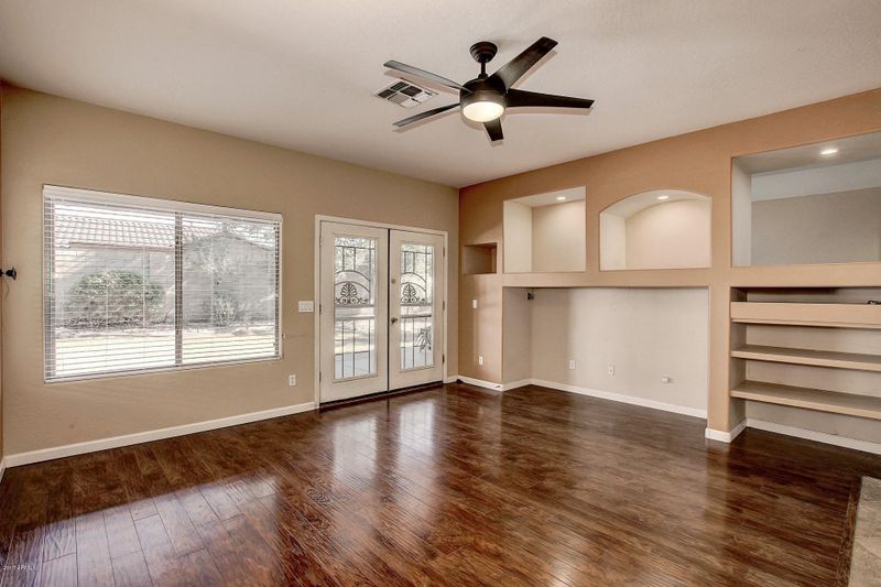 12762 W Clarendon Ave, Avondale, AZ 85392