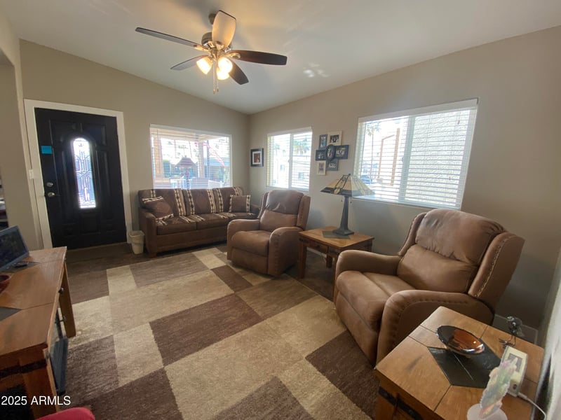 1277 Shawnee Dr, Apache Junction, AZ 85119