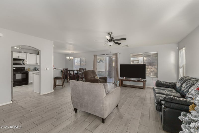 1278 Stirrup Ln, San Tan Valley, AZ 85143