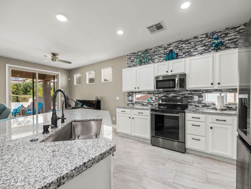 12798 W Spur Dr, Peoria, AZ 85383