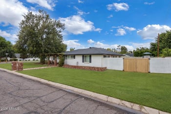 128 E Myrtle Ave, Phoenix, AZ 85020