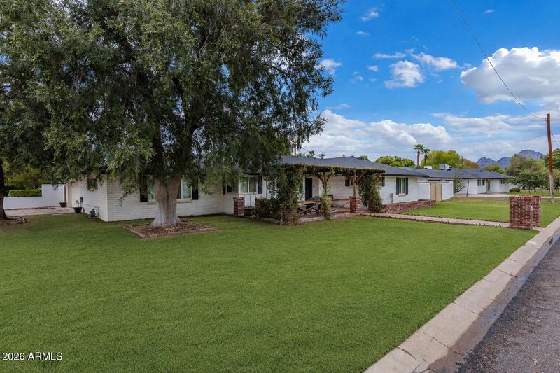 128 E Myrtle Ave, Phoenix, AZ 85020