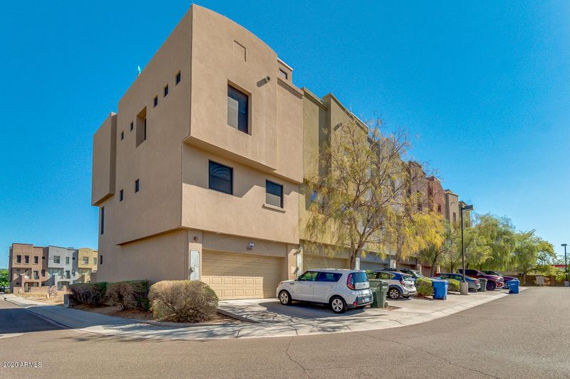 128 W Milada Dr, Phoenix, AZ 85041