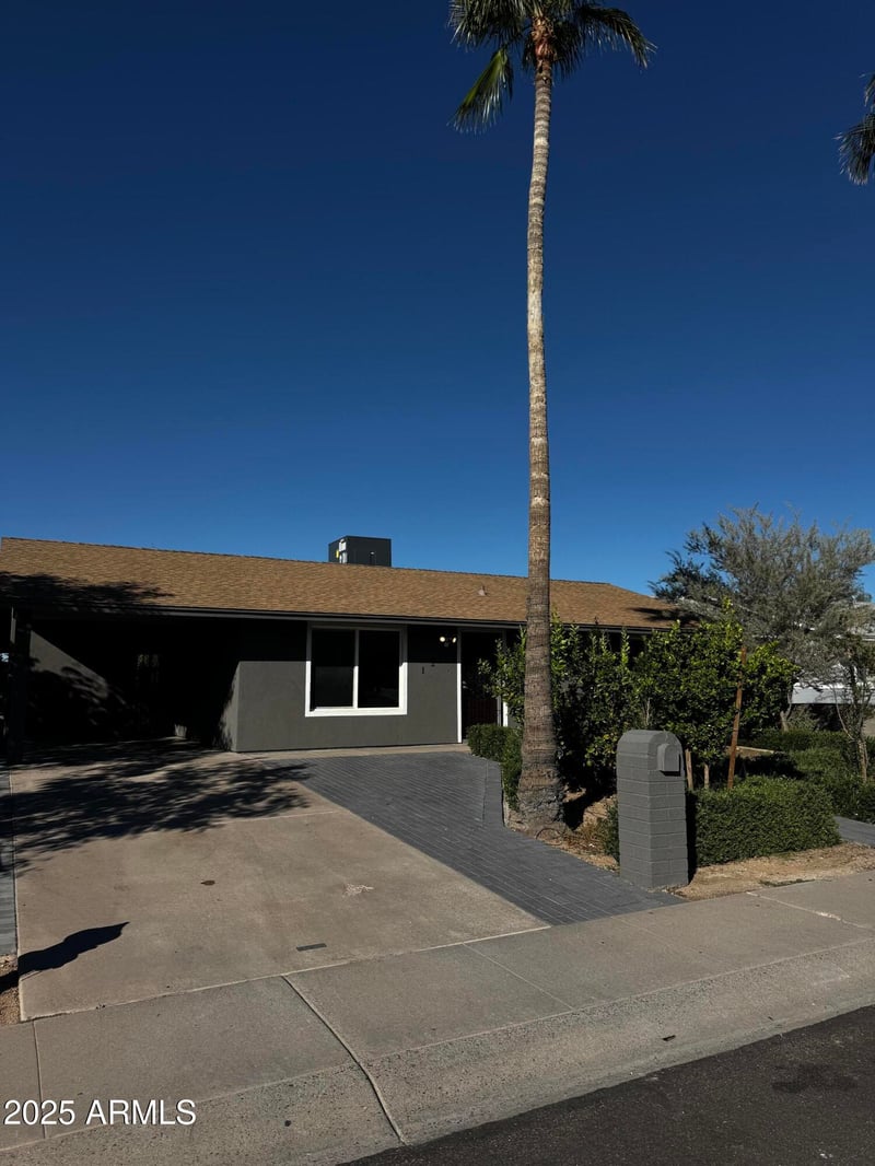 128 Winston Dr, Phoenix, AZ 85041