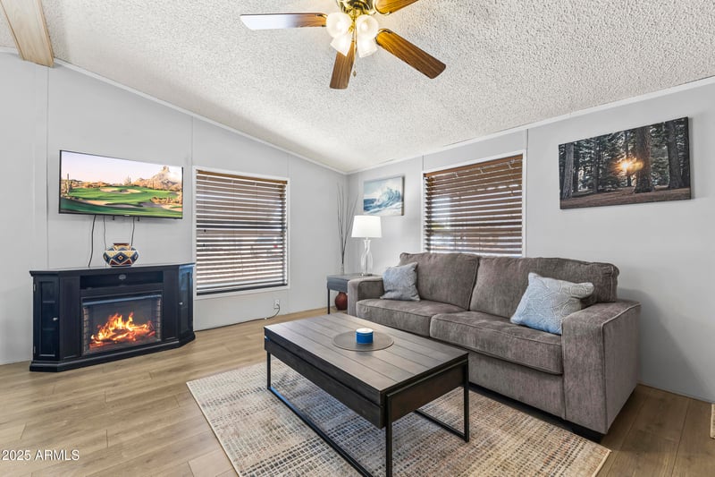 1280 Ironwood Dr #6, Apache Junction, AZ 85120