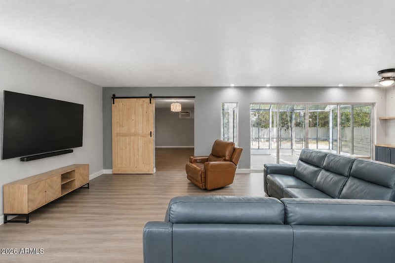 12801 15th Ave, Phoenix, AZ 85029