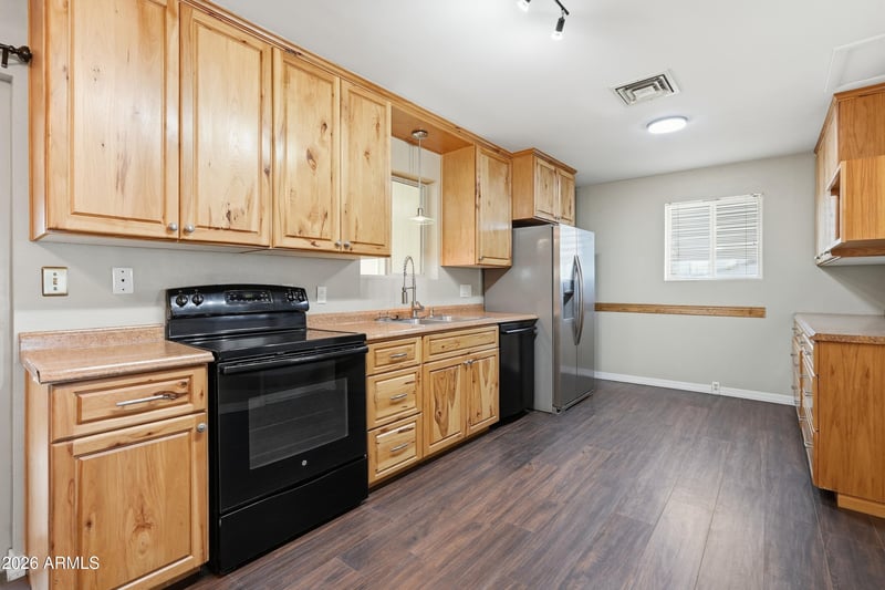 1281 Delaware Dr, Apache Junction, AZ 85120