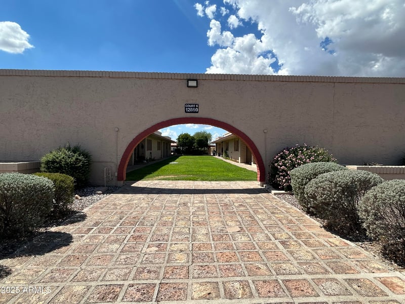 12810 113th Ave #8, Youngtown, AZ 85363