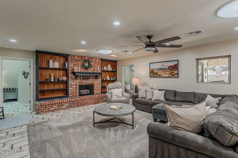 12810 17th Ave, Phoenix, AZ 85029