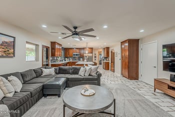 12810 17th Ave, Phoenix, AZ 85029