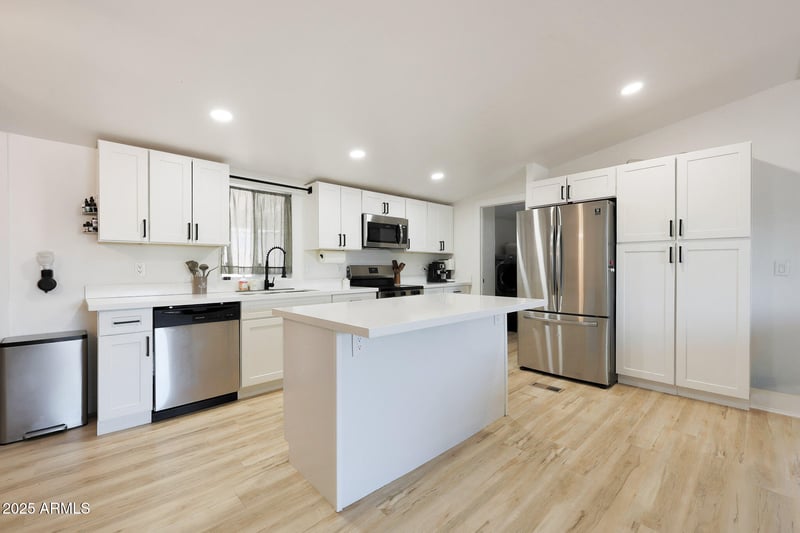 12810 20th St, Phoenix, AZ 85022