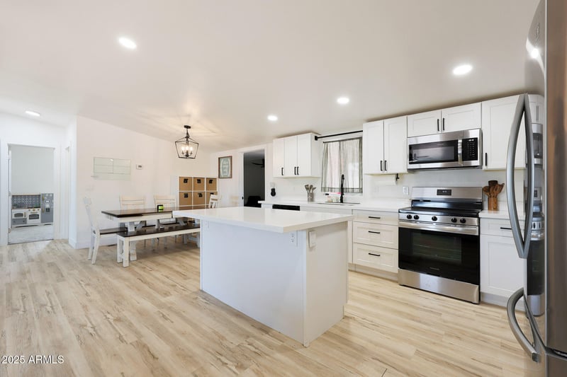 12810 20th St, Phoenix, AZ 85022