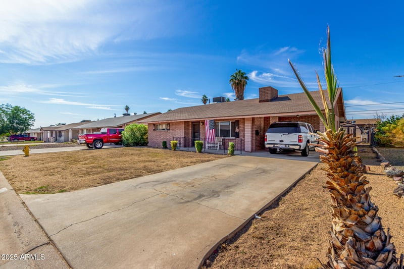 12814 112th Ave, Youngtown, AZ 85363