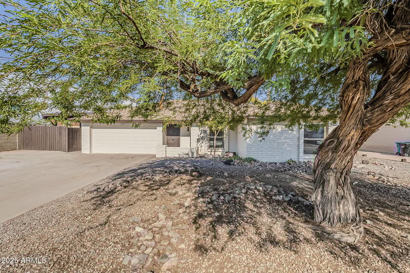 12817 50th Ln, Glendale, AZ 85304