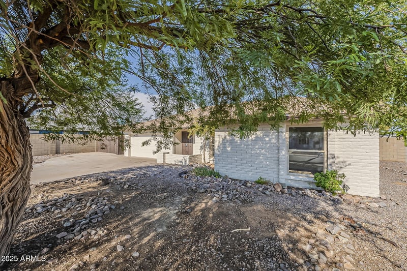 12817 50th Ln, Glendale, AZ 85304