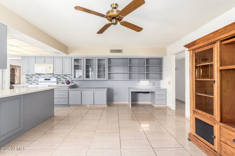 12819 Sun Valley Dr, Sun City, AZ 85351