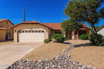 12826 40th Pl, Phoenix, AZ 85044