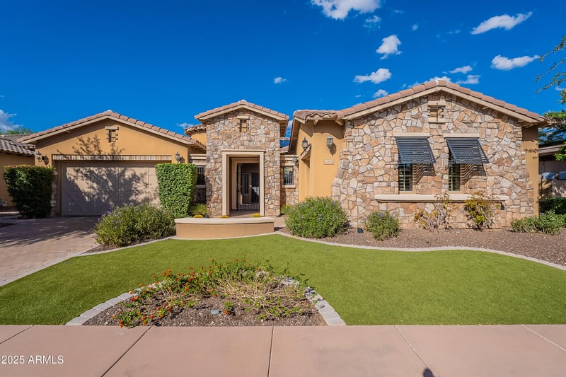 12828 Oyer Ln, Peoria, AZ 85383