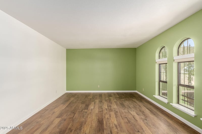 12835 16th Dr, Phoenix, AZ 85029