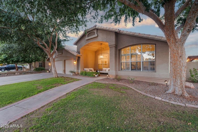 1284 Stacey Ln, Tempe, AZ 85284