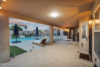 1284 Stacey Ln, Tempe, AZ 85284