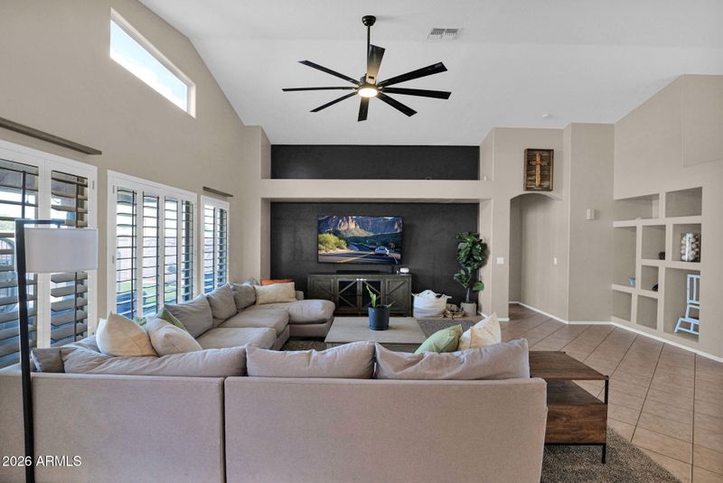 12842 W Aster Dr, El Mirage, AZ 85335
