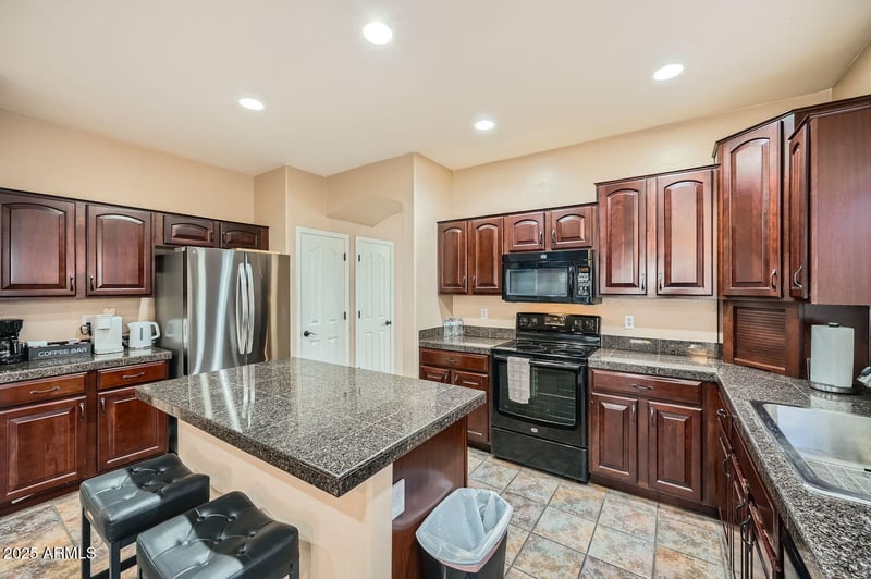 12842 Whitton Ave, Avondale, AZ 85392